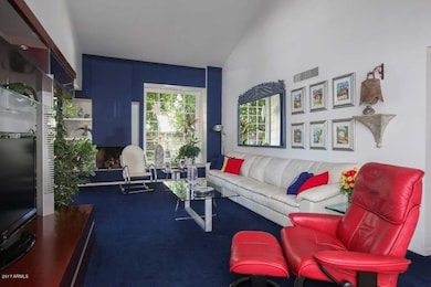 Living Room (4)