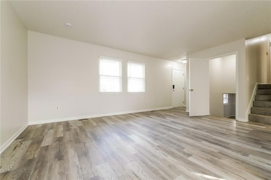 10439 N Cherry Dr, Kansas City, MO 64155 - photo 3