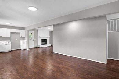 1036 Redwood Dr, Asheboro, NC 27205 - photo 6