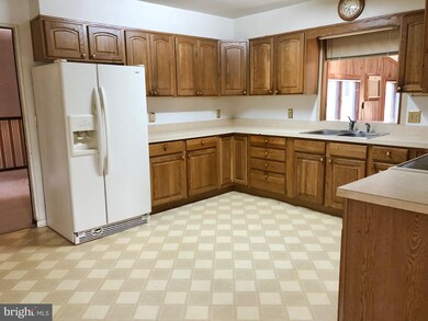 3810 Contees Wharf Ln, Edgewater, MD 21037 - photo 3