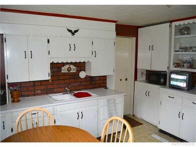 Kitchen Kitchen in 36 Ellicott Street