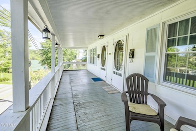 203 S Cherokee St, Jonesborough, TN 37659 - photo 6