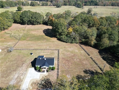 129 Smith Motors Rd, Belton, SC 29627 - photo 4