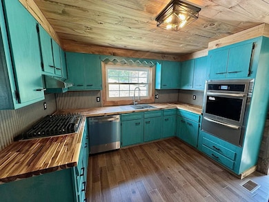 10585 Clay Rd, Newton, WV 25266 - photo 5