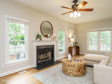 008-1280x960-living-room