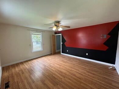 24418 Bennett St, Parksley, VA 23421 - photo 4