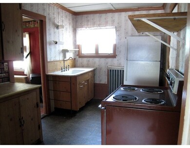 20 Clark St, Greenfield, MA 01301 - photo 5