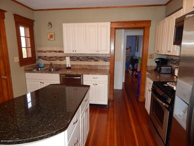 10-Kitchen 4