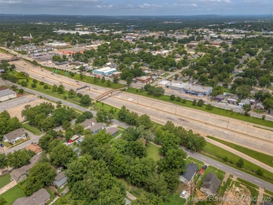 2624 E Admiral Blvd, Tulsa, OK 74110 - photo 5