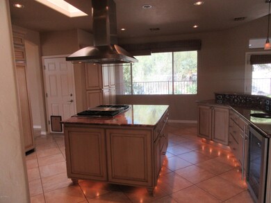 Island with gas 4 burner and grill