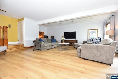 243 Cleveland Ave, Hasbrouck Heights, NJ 07604 - photo 6