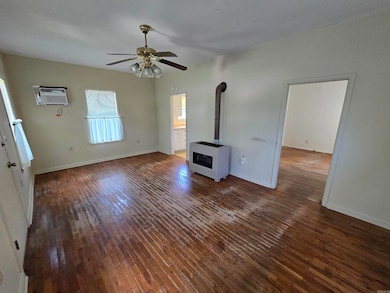 610 E 2nd St, Mountain Home, AR 72653 - photo 5