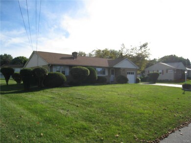 3774 Fleetwood Dr, Easton, PA 18045 - photo 3