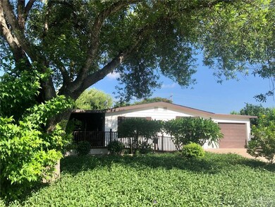 845 Santa Anna Dr, Alamo, TX 78516 - photo 2