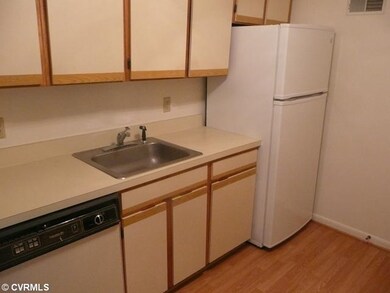 Kitchen - Dishwasher, Stainless steel sink, Dispos