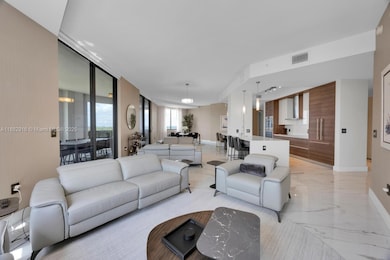 Merrick Manor unit 914, Coral Gables, FL 33146 - photo 2