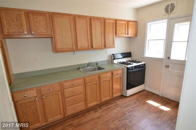 1403 Meridene Dr, Baltimore, MD 21239 - photo 5