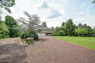 611 Route 524 Upper Freehold-large-005-F
