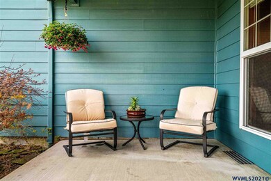 5658 Umpqua Ln NE, Albany, OR 97321 - photo 4