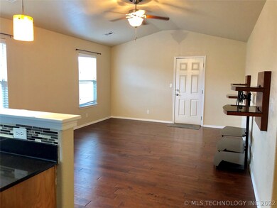2311 E Fargo Place, Broken Arrow, OK 74012 - photo 3