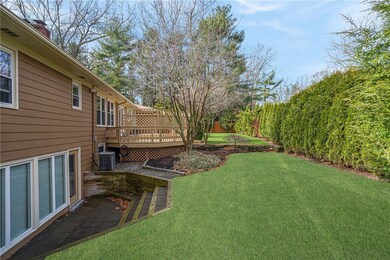 24 Maplecrest Dr, Greenville, RI 02828 - photo 6