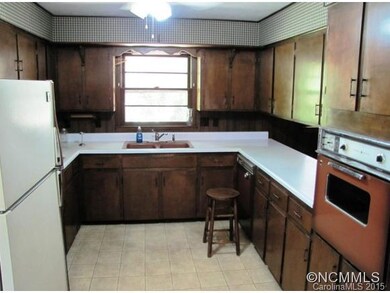 39 Fieldcrest Cir, Asheville, NC 28806 - photo 6