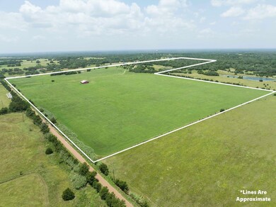 900 Schulze Rd, Schulenburg, TX 78956 - photo 2