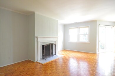 19 Le Grande Ave unit 15, Greenwich, CT 06830 - photo 2