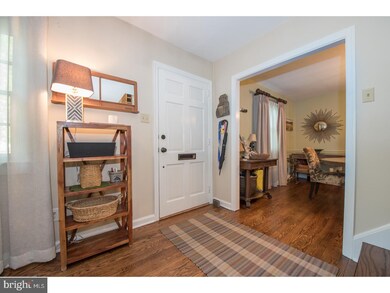 908 Deer Rd, Bryn Mawr, PA 19010 - photo 4