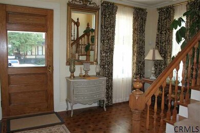 9 5th Ave, Saratoga Springs, NY 12866 - photo 2