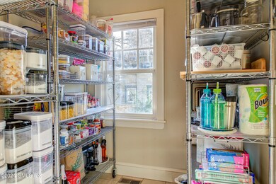 13 Chapel Ln, Riverside, CT 06878 - photo 3