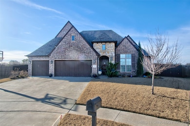 3205 W Van Buren Ct, Broken Arrow, OK 74011 - photo 2