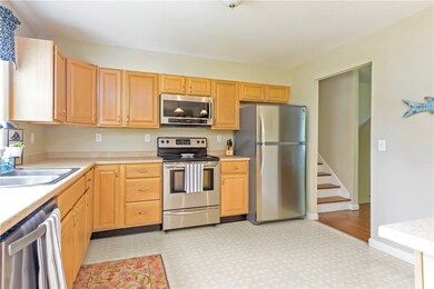 212 Greenwood Dr, Wakefield, RI 02879 - photo 6