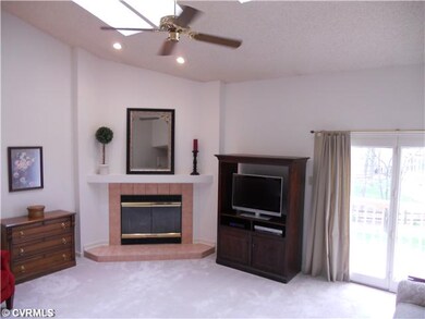 Den/Family/Great Room - Great Room with fireplace