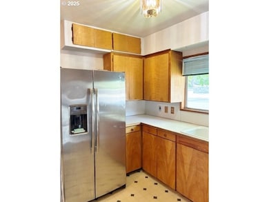 913 NW Ellis Ave, Pendleton, OR 97801 - photo 4