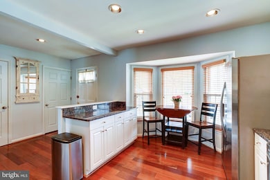 9229 Sand Creek Ct, Burke, VA 22015 - photo 7