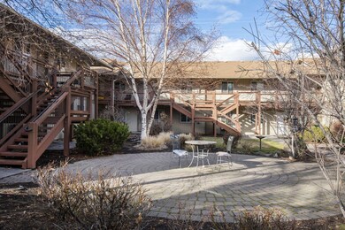 367 SE Cleveland Ave unit 22, Bend, OR 97702 - photo 2