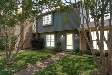 View of front of property featuring a front yard