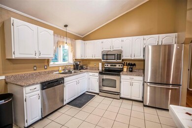 15 Lewis St, Milford, NH 03055 - photo 4