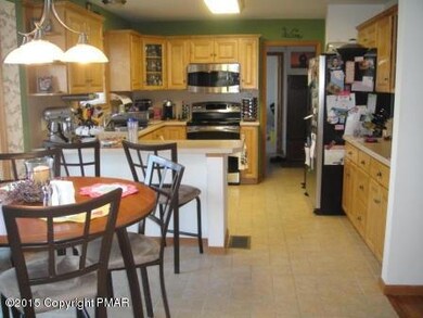 113 Arlen Rd, Stroudsburg, PA 18360 - photo 4