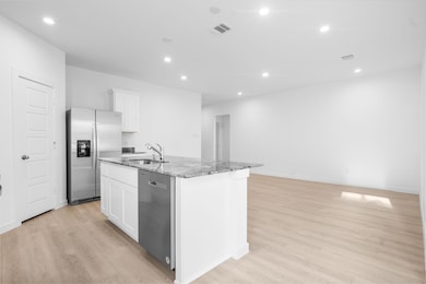 11 Robin Ct, Angleton, TX 77515 - photo 4