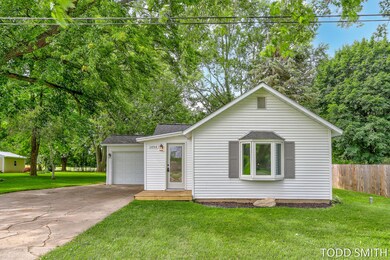 1494 Leonard St NW Grand Rapids-2