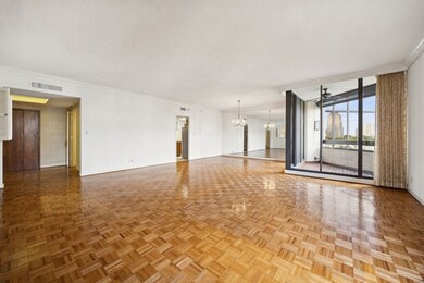 The St. James unit 605, Houston, TX 77056 - photo 2