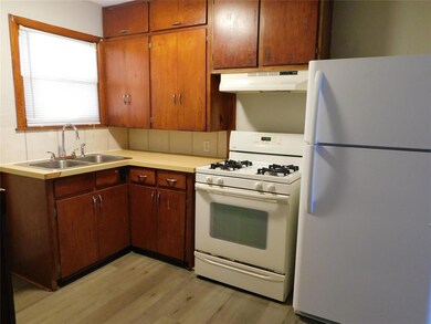 1602 E Nall St unit B, Sherman, TX 75090 - photo 6