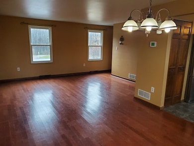 LIVING ROOM/ DINING ROOM