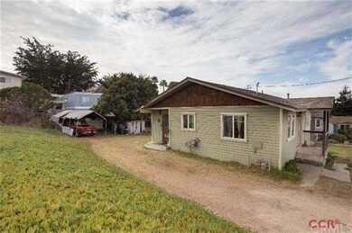 Long driveway allows for plenty of parking, build 