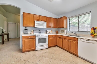 917 E Grah-007-3-DLB 7029-MLS_Size