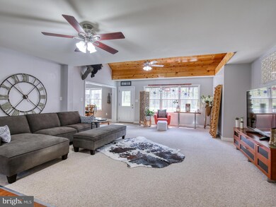 686 Cedar Grove Rd, Winchester, VA 22603 - photo 4