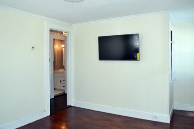 660 Dennett St, Portsmouth, NH 03801 - photo 5