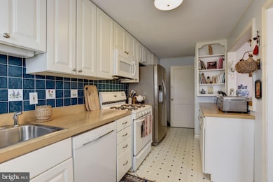 1118 Halstead Rd, Parkville, MD 21234 - photo 7